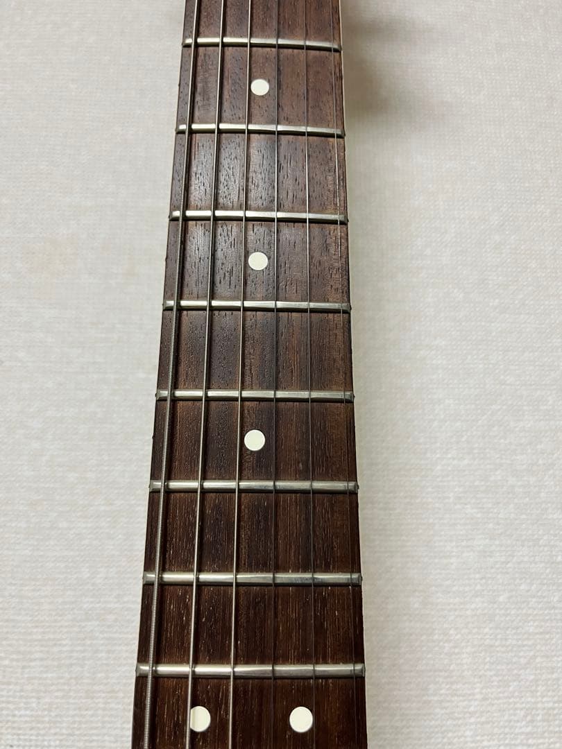 クリーム色 フライングV エレキギター