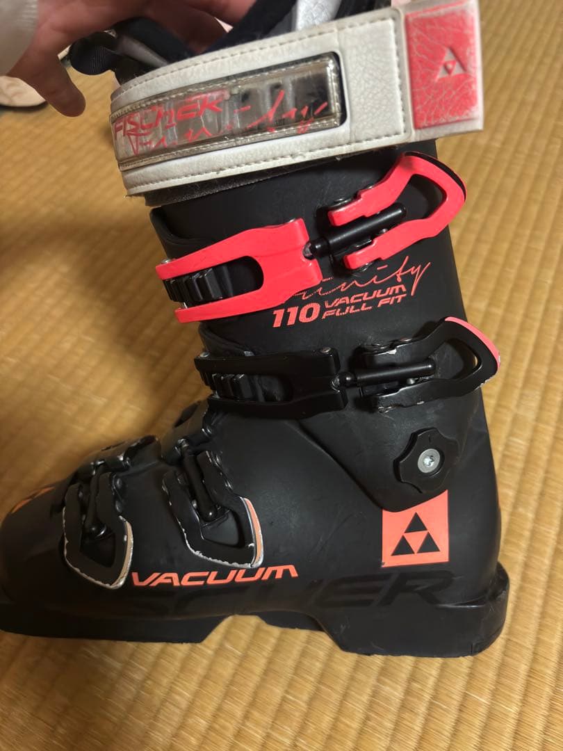 Fischer 110 Vacuum Full Fit スキーブーツ 女性用