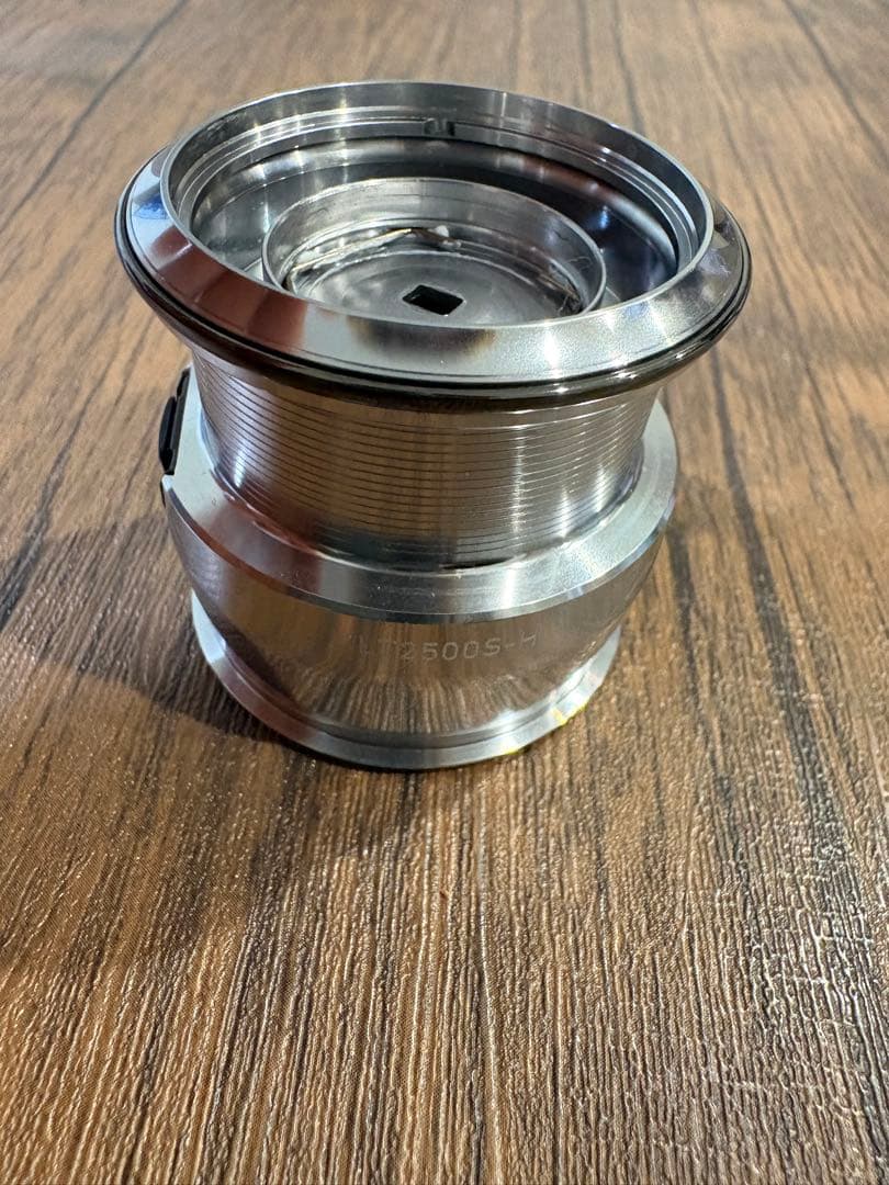 22イグジスト　LT2500S-H 純正スプール