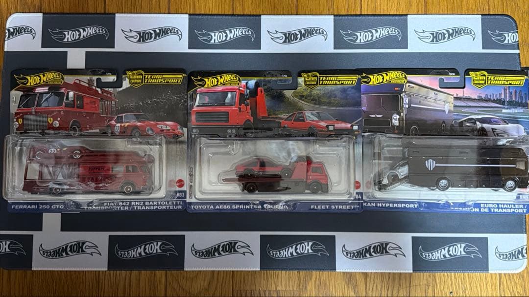 Hot Wheels Team Transport 3台セット