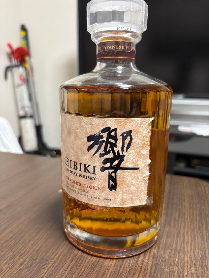 サントリー　響　700ml