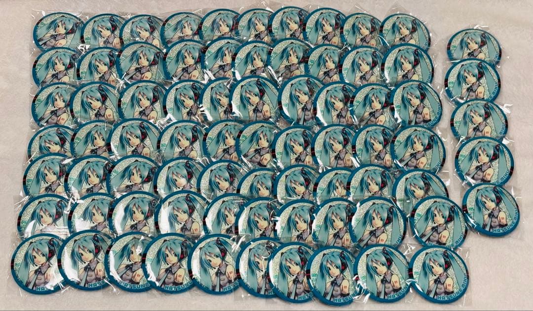 初音ミク　キラキラ缶バッジ　75個