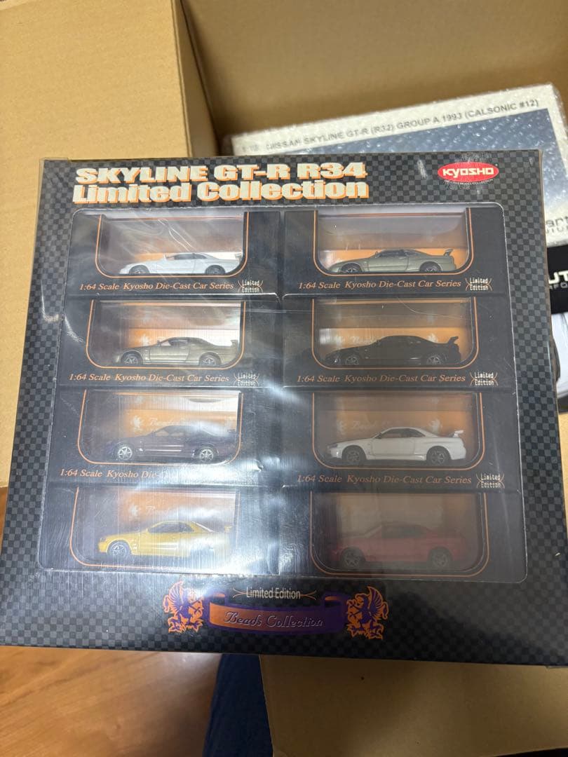 京商1/64 SKYLINE GT-R BNR34 リミテッドコレクション