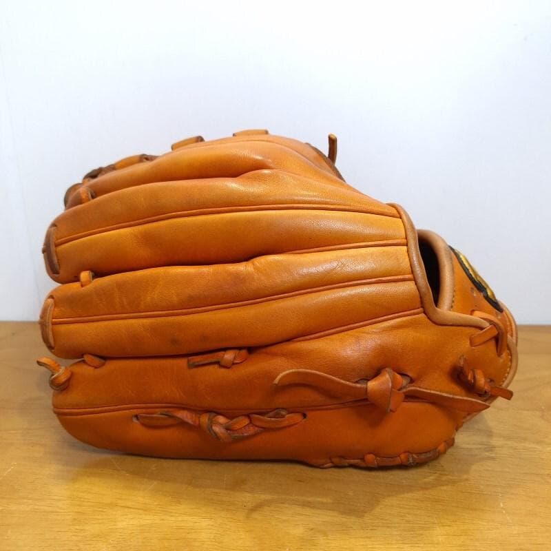ベースマン 投球モーション刻印ウェブ デラックスプロ 投手用 硬式グローブ