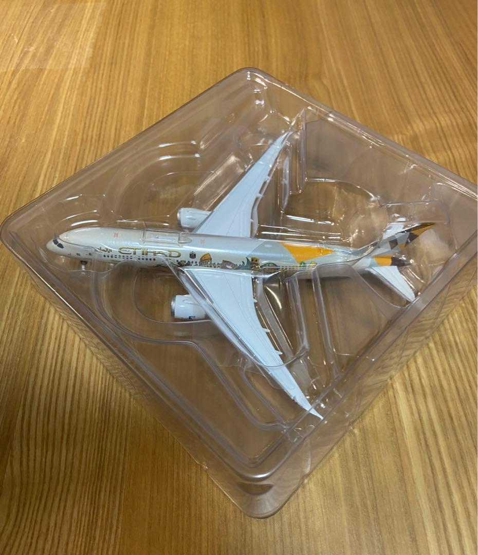 最終値下げ中　エティハド航空Boeing787-9（特別塗装）