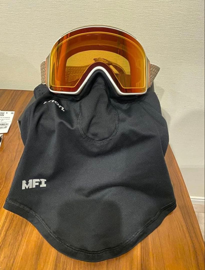 【週末限定価格】anon m4ゴーグル ブラウンオレンジレンズ MFIマスク付き