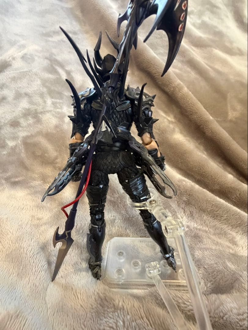 ファイナルファンタジーXIV　BRING ARTS 　エスティニアン　フィギュア