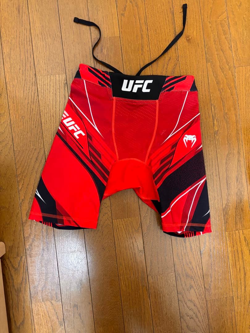 [限定品] 廃盤モデルUFC ファイトショーツ　メンズ　venum