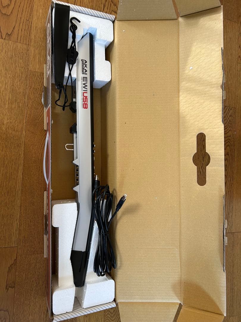 AKAI professtional EWI USB （一部破損）とEWI本２冊