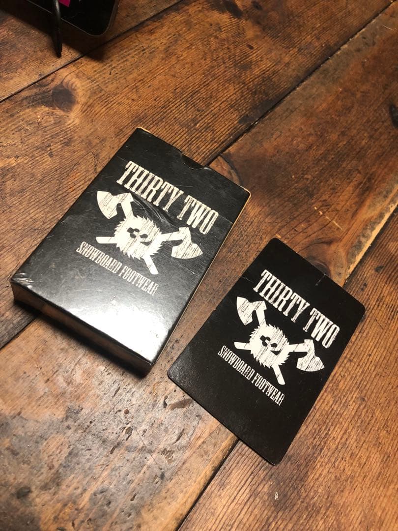 レア　THIRTY TWO トランプ