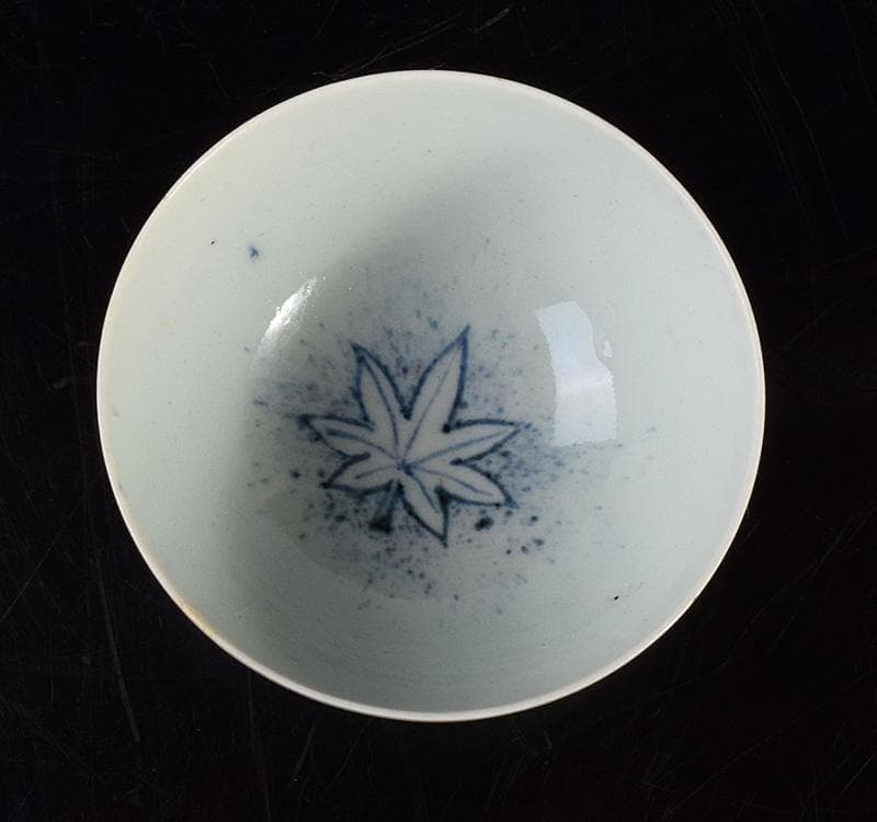 伊万里焼　古伊万里　初期伊万里吹墨染付　花文碗　時代箱　C　R5004
