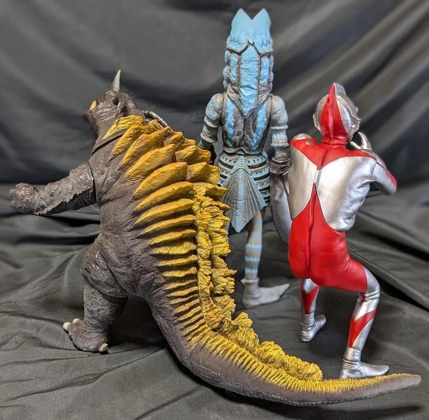 ウルトラマン＆バルタン星人＆ネロンガ（ＣＣＰ）1/6特撮シリーズ３体セット