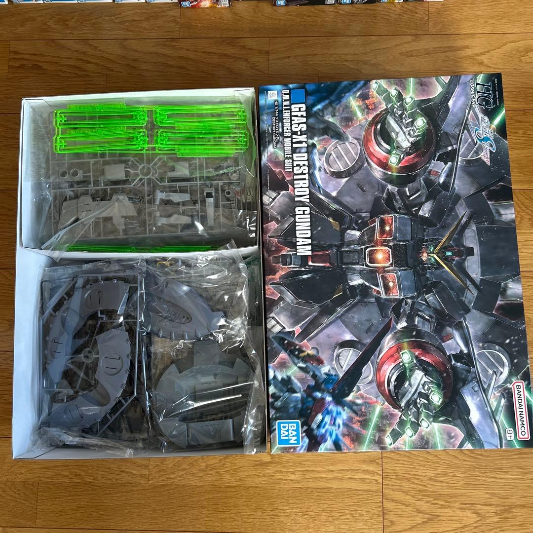 HGCEデストロイガンダム