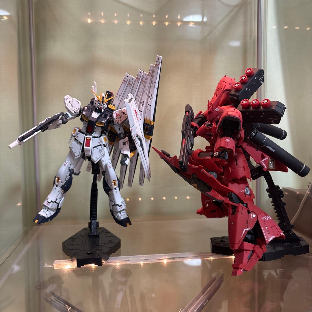 A*I様 RG νガンダム　サザビー