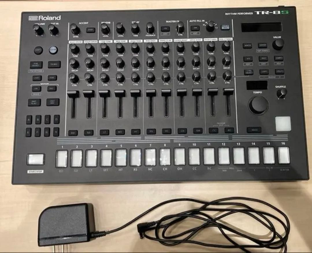 【美品】Roland TR-8S ドラムマシン ACアダプター付き