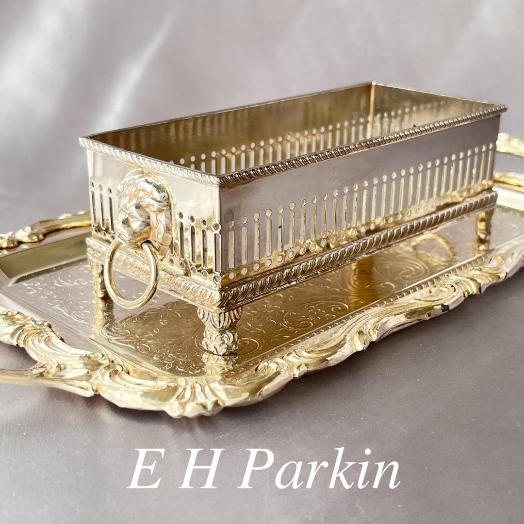 【E H Parkin】ライオンのマカロンスタンド / ビスケットスタンド
