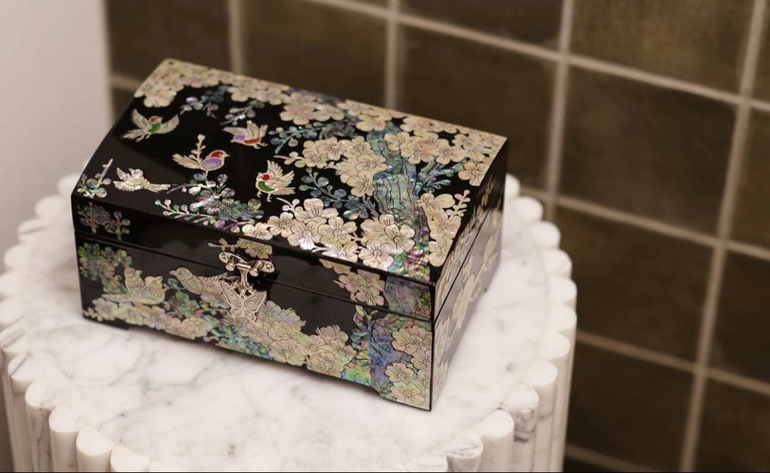 中国伝統螺鈿漆器ジュエリーボックス（内側も螺鈿装飾・純手工制作）