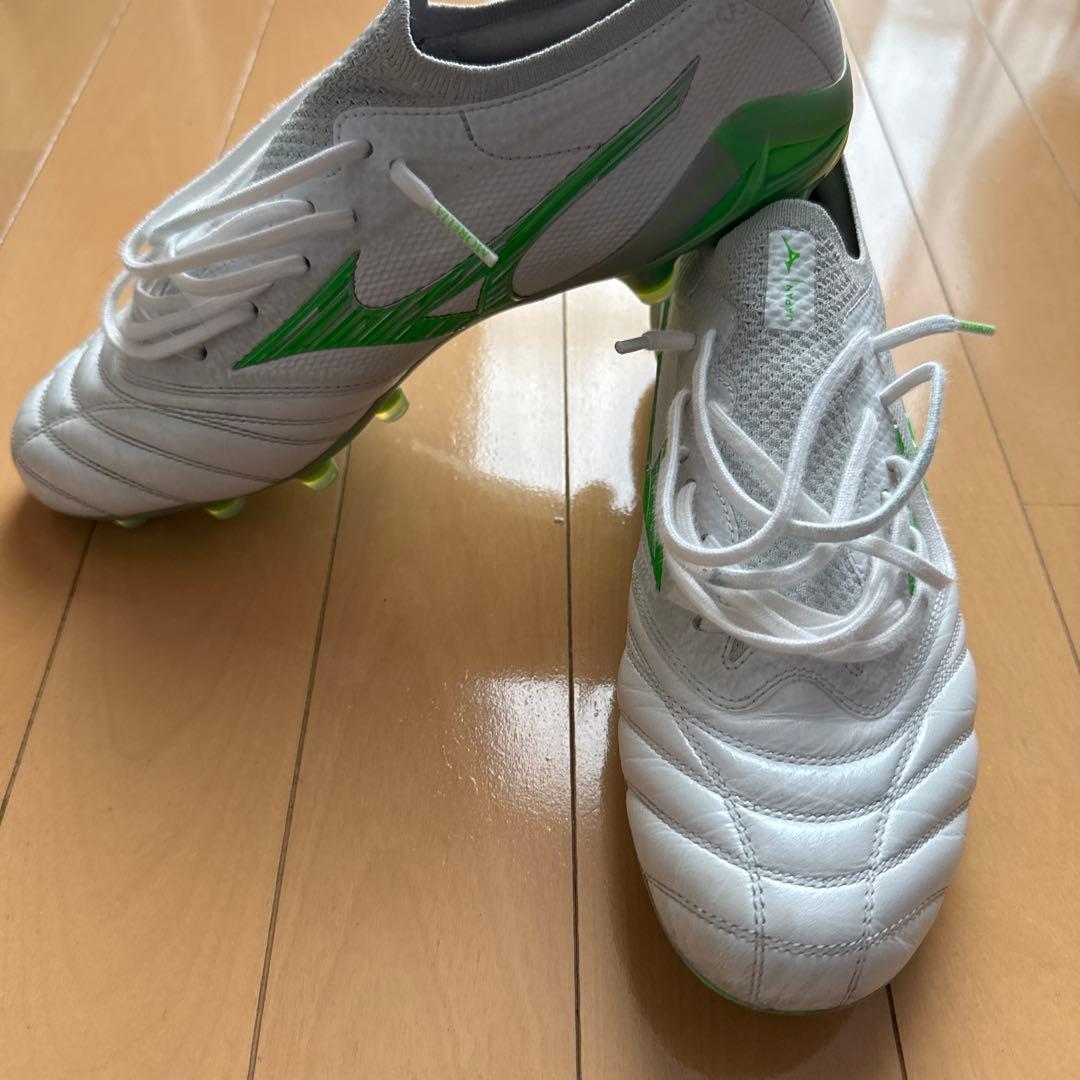Mizuno モレリアネオ4β 限定色