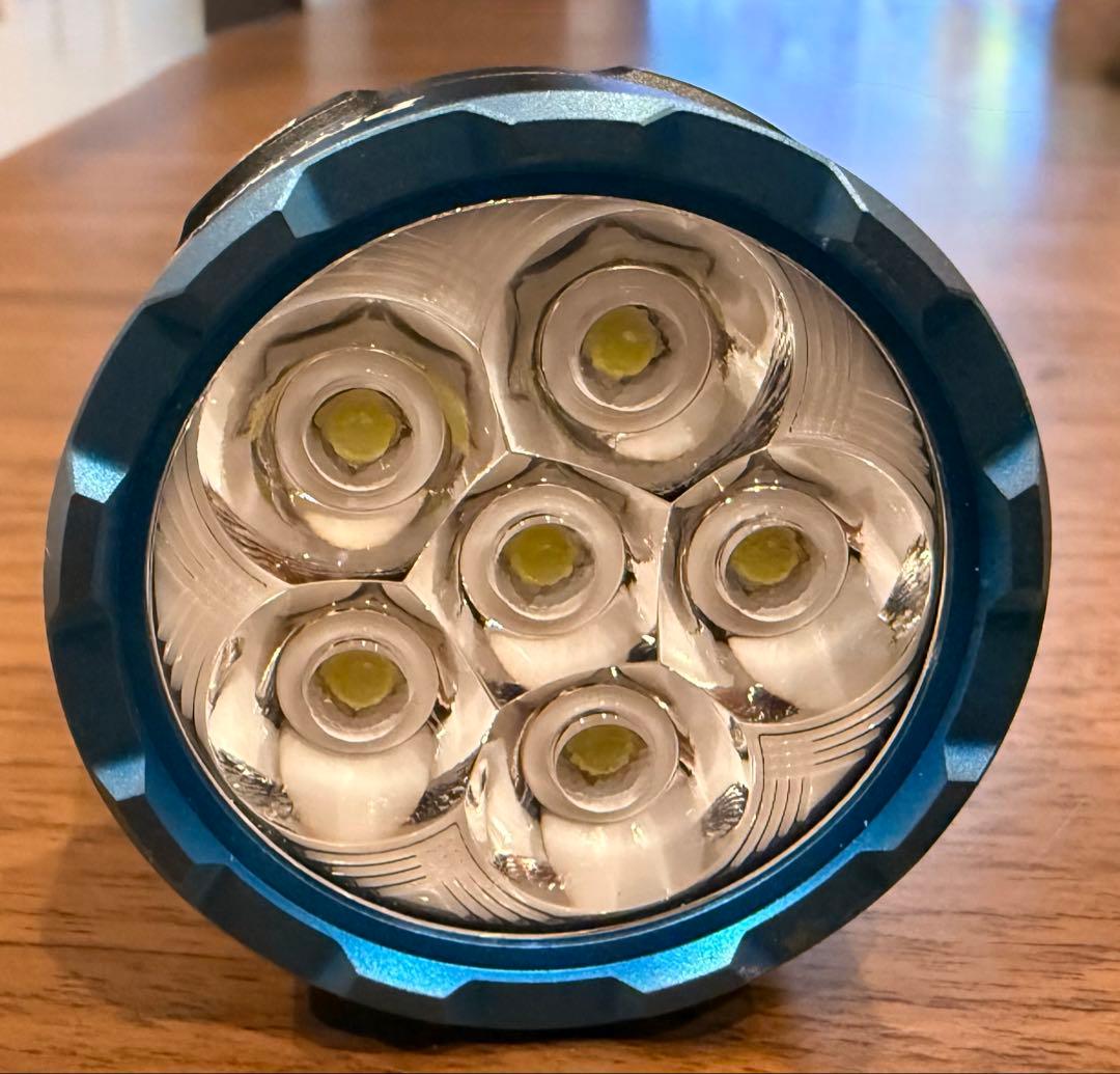 Olight Prowess 懐中電灯 5000ルーメン