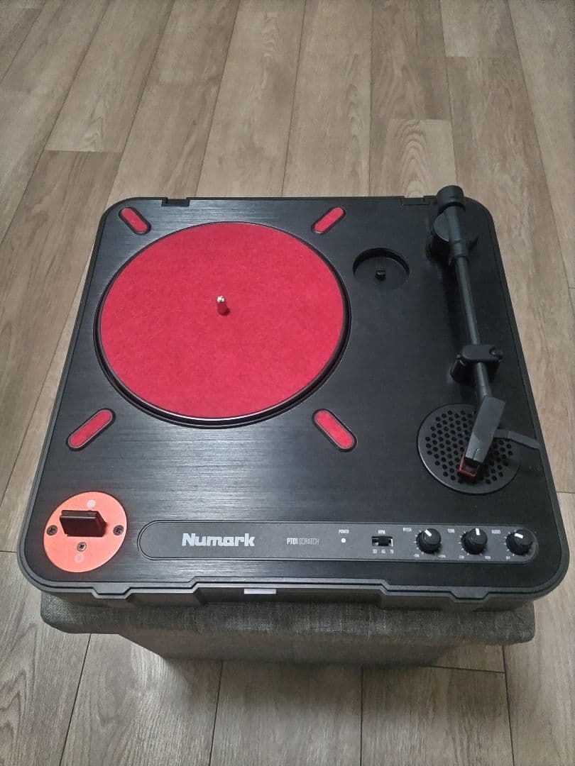 Numark PT01 Scratch ポータブルターンテーブル