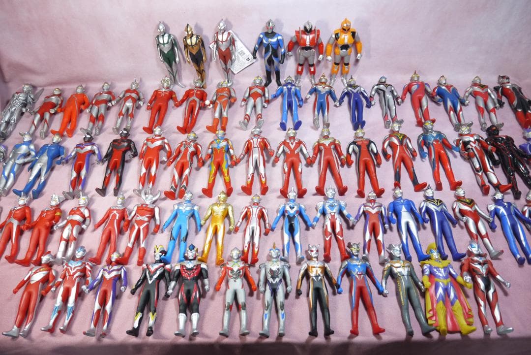 ウルトラヒーローシリーズ800サイズ　500サイズ　ほか　ソフビ70体