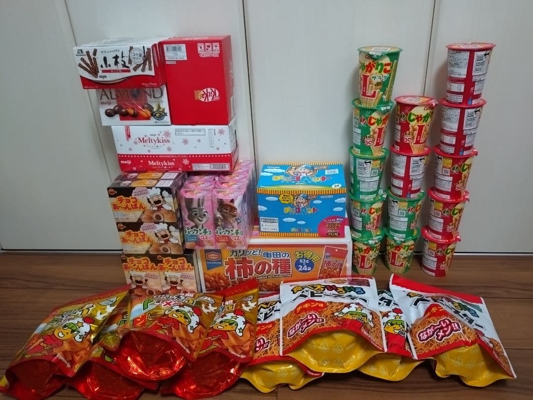 じゃがりこ＆ブラックサンダー＆ベビースター＆その他詰め合わせ