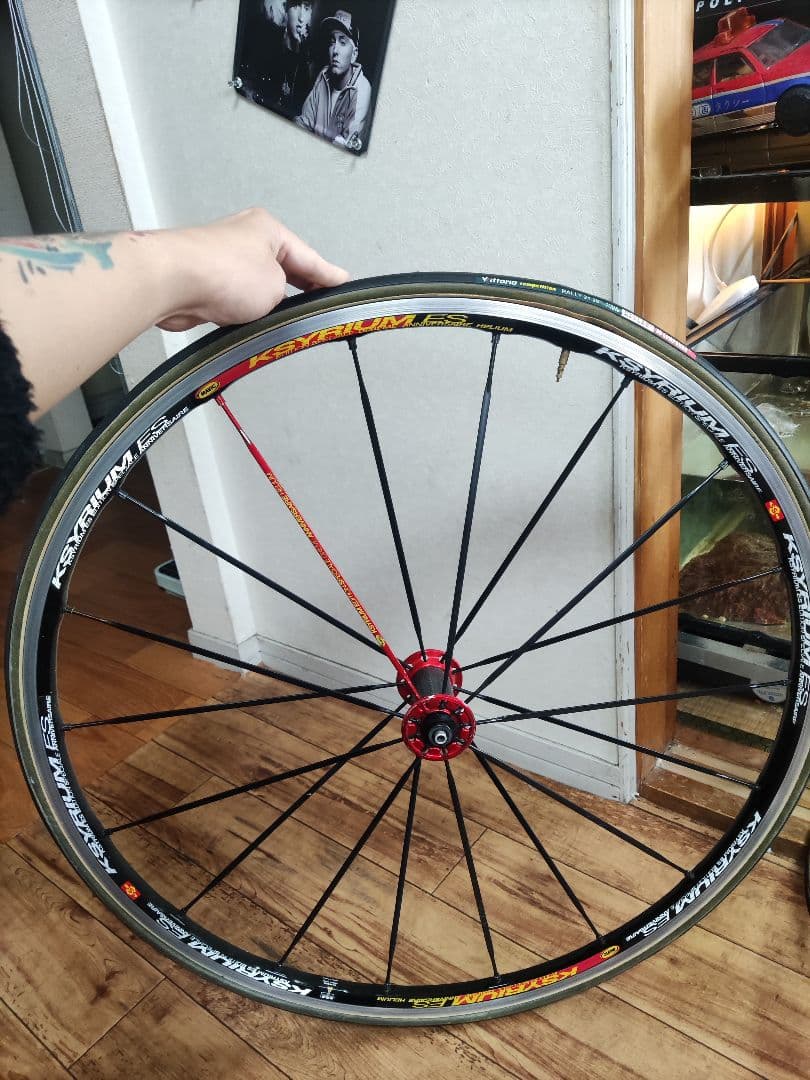 Mavicチューブラーホイール。非常に軽量です。登山に適しています。