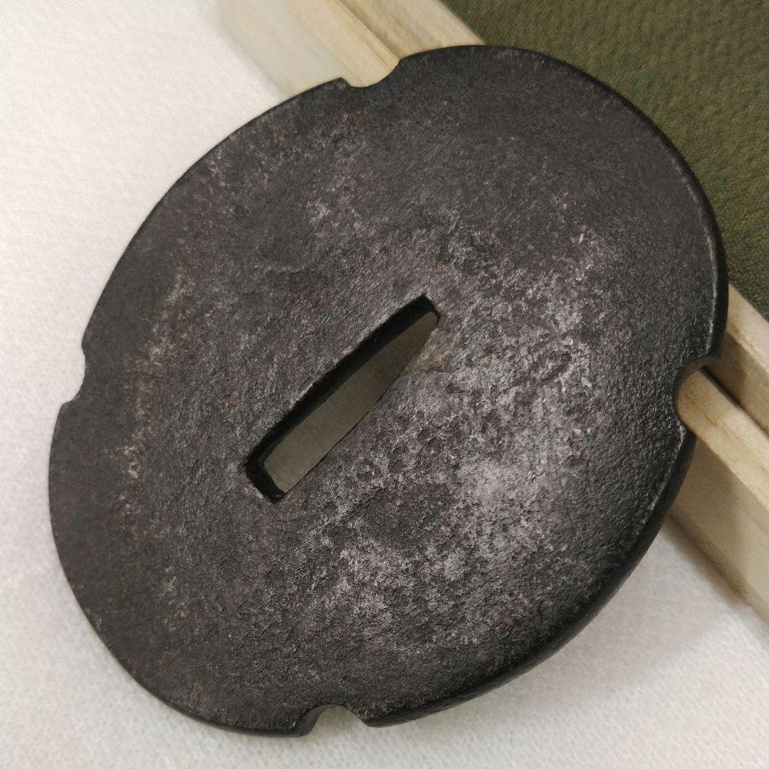 珍品　鍔　短刀鍔　鐔　短刀鐔　日本刀　居合　刀装具　アンティーク