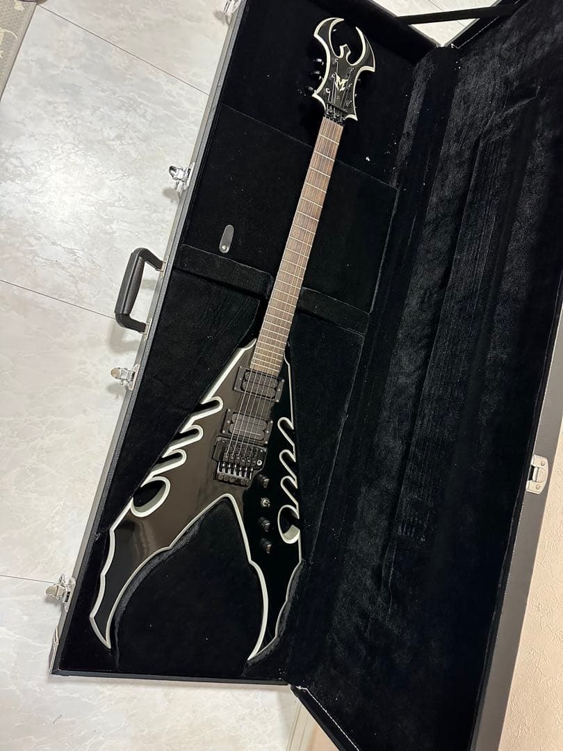 Moser Bastard V モーザー　　B.C.rich 変形ギター