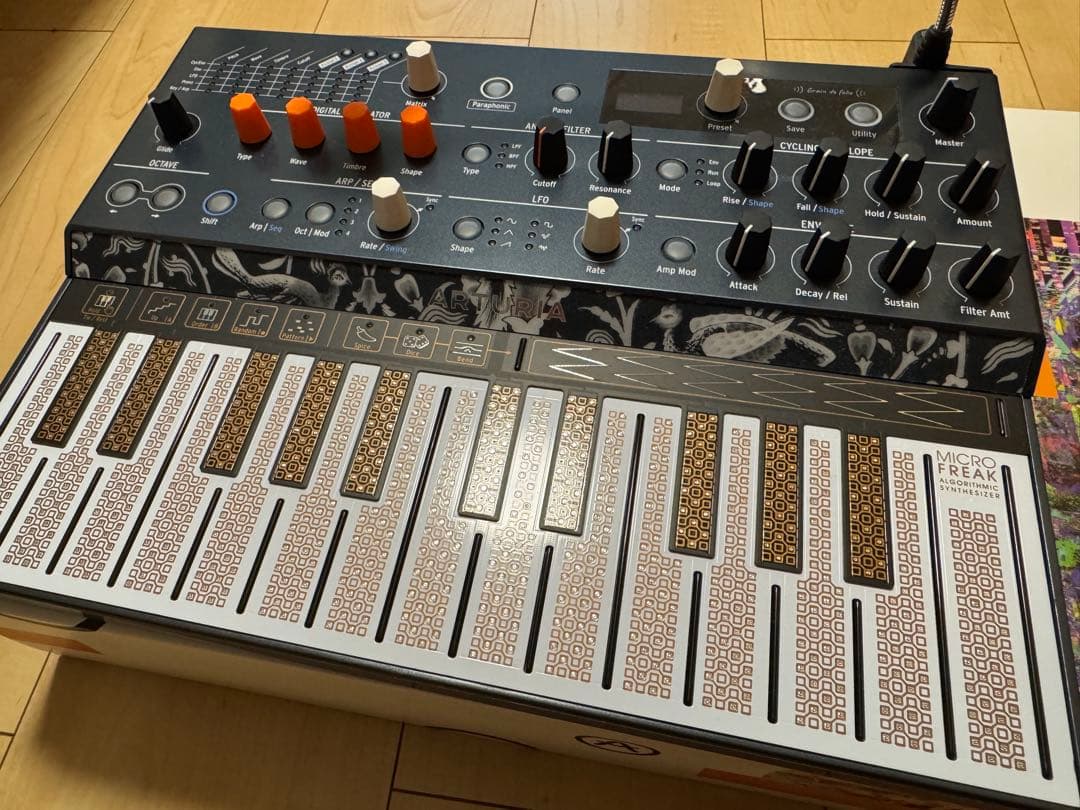 【超美品】ARTURIA MicroFreak ハイブリッドシンセ