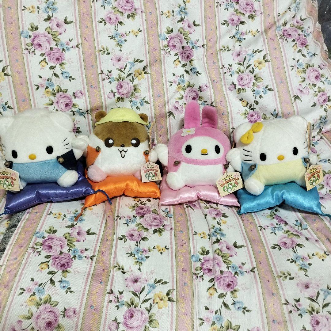 マイメロ、クリリン、ダニエル、ミミイ招き猫ぬいぐるみ