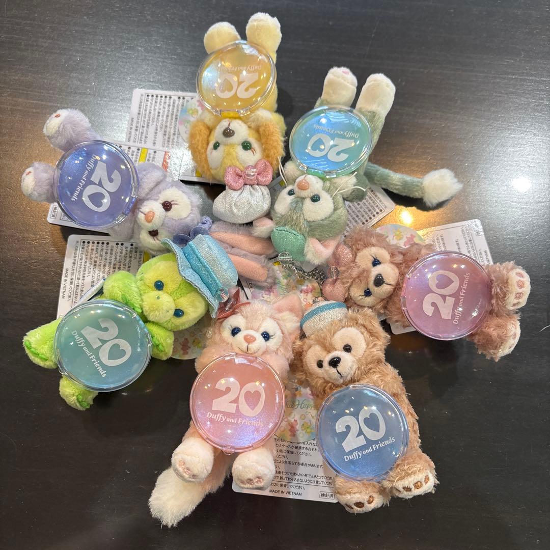 ダッフィー＆フレンズ　20周年　カラフルハピネス　ぬいぐるみバッジ　コンプリート