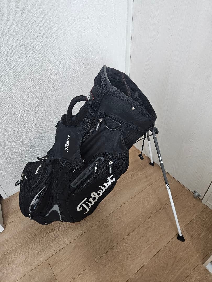 タイトリストスタンドキャディバッグ ブラック 8.5号