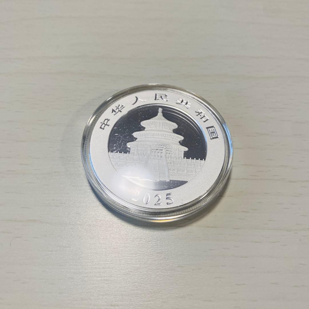 【新品】2025 30g 中国 パンダ銀貨 クリアケース付