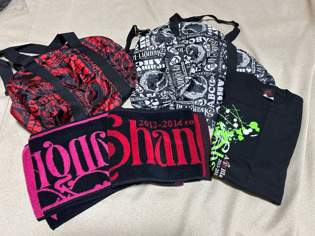 Acid Black Cherry グッズ①