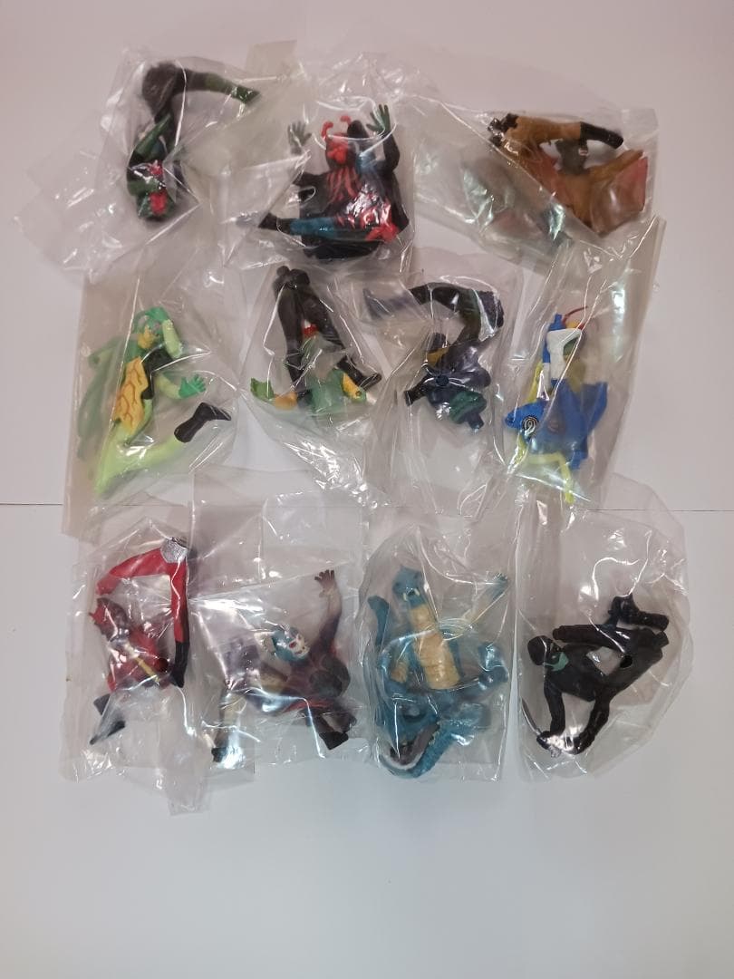 仮面ライダーHGシリーズ　旧1号ライダー＆トカゲロン怪人大軍団