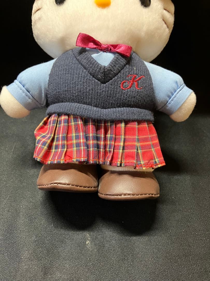レア　ハローキティ　制服　ぬいぐるみ　B2244