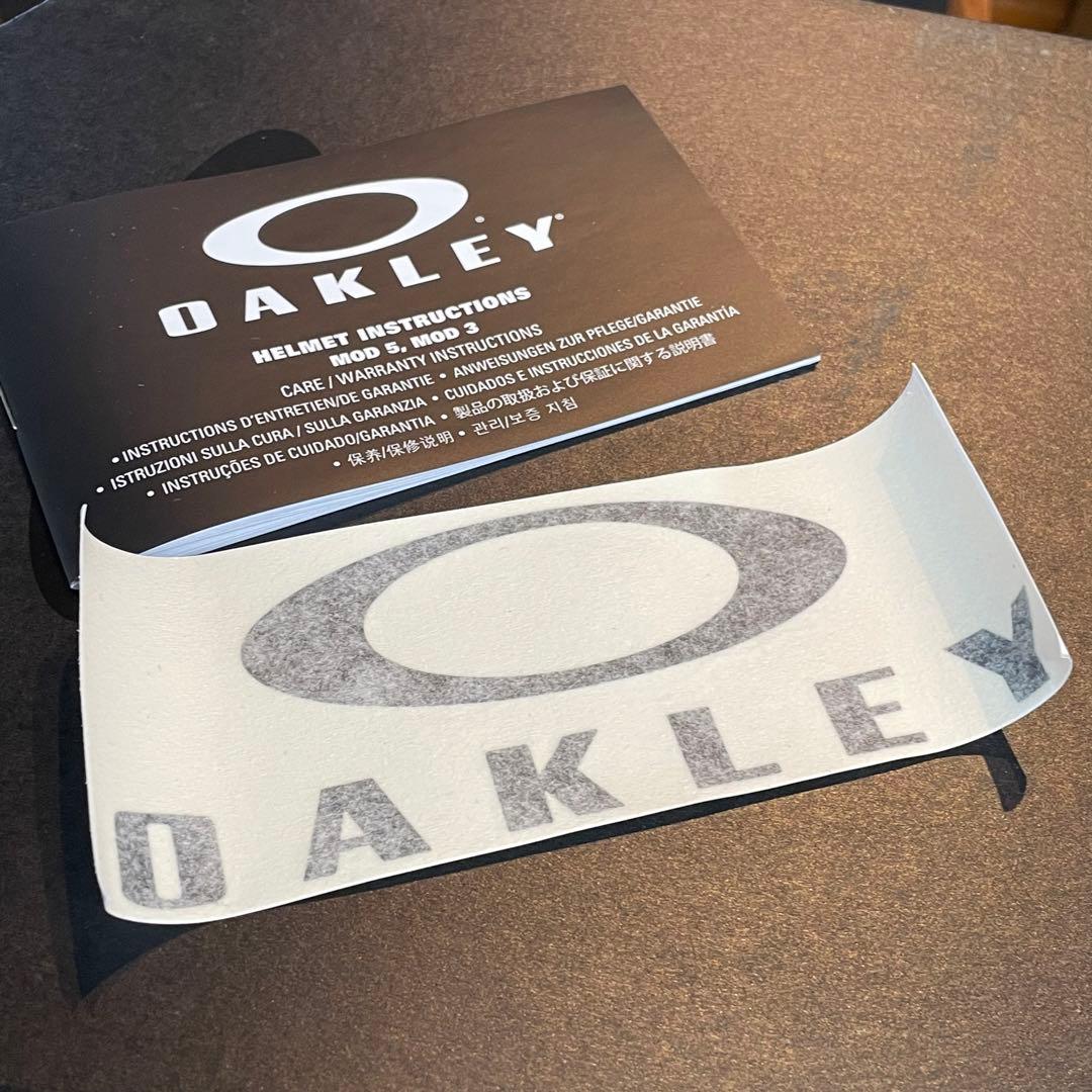 【新品・未使用】OAKLEY オークリー　MOD5 ヘルメット　Lサイズ