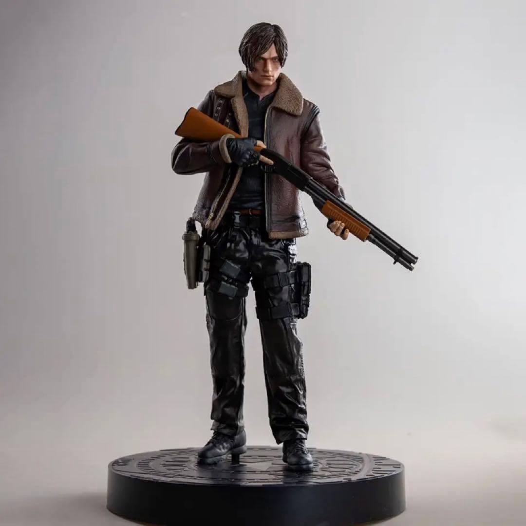 バイオハザード 4 レオン・S・ケネディ フィギュア 新品