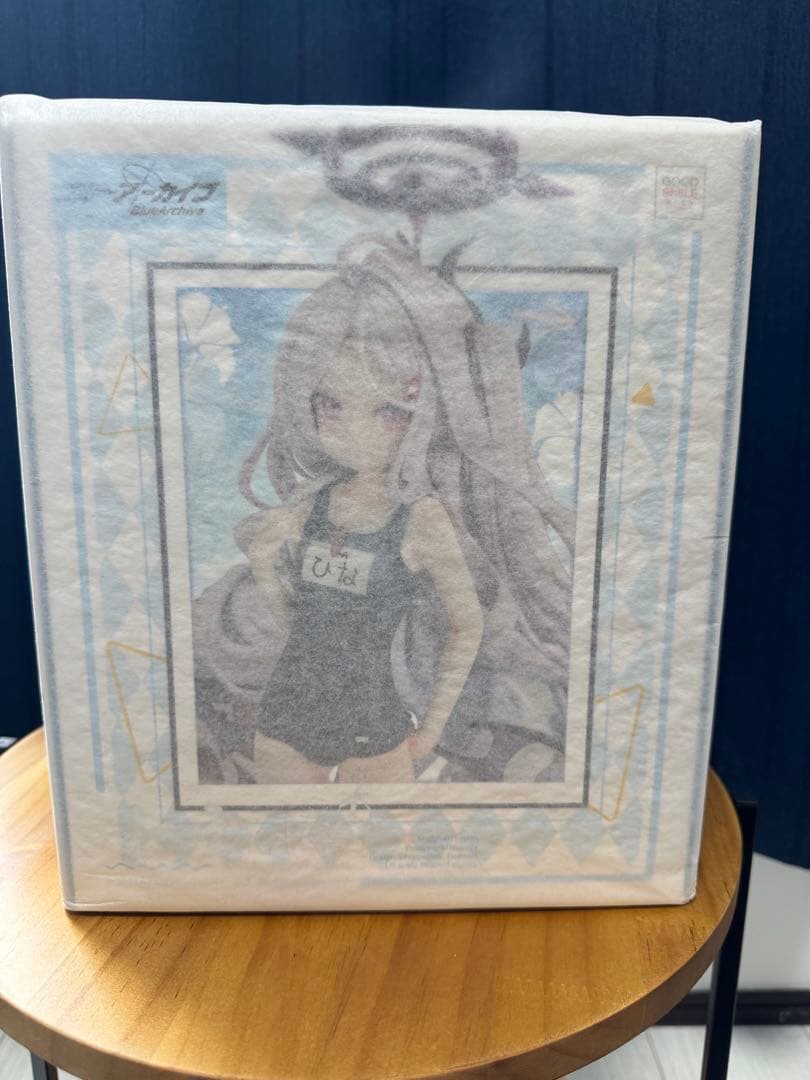 ブルーアーカイブ　水着ヒナ　フィギュア
