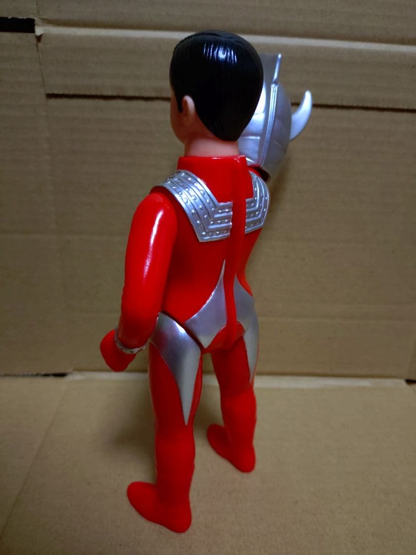 ブルマァク 復刻 マスク取れウルトラマンタロウ(シルバー) ソフビ