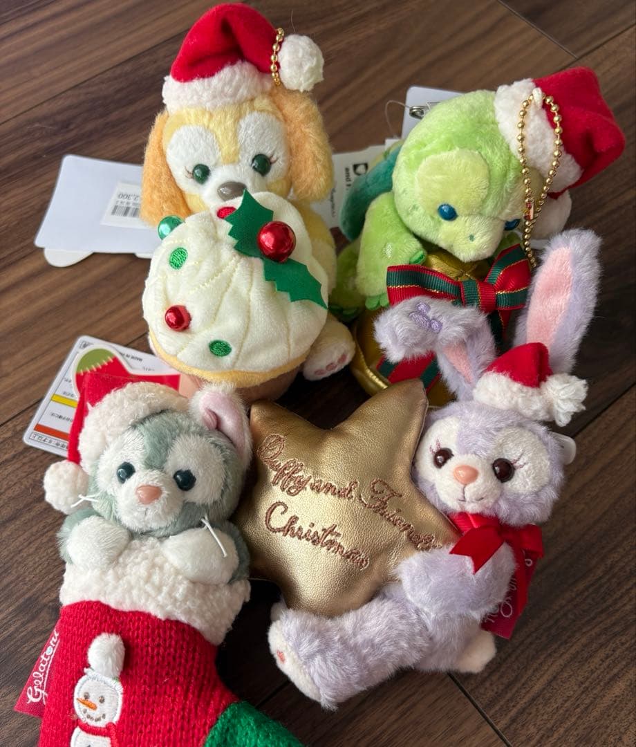 【新品】ディズニーシー　2021年クリスマス ぬいぐるみバッジ　4点セット