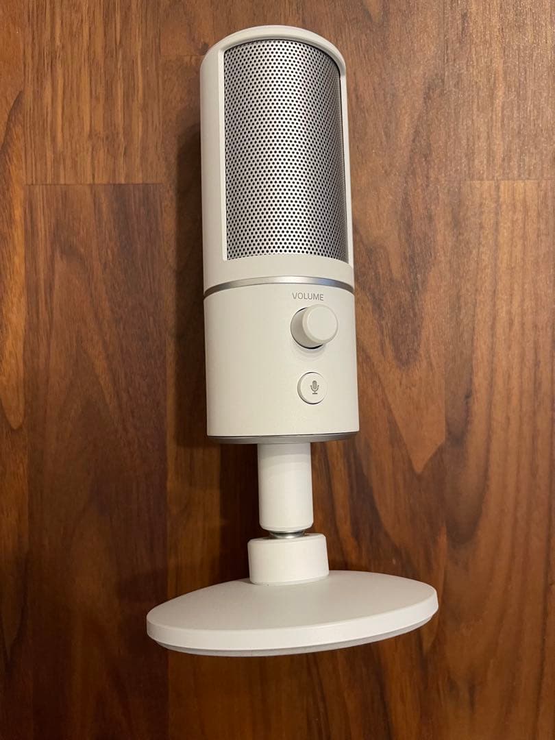 RAZER Seiren X 白
