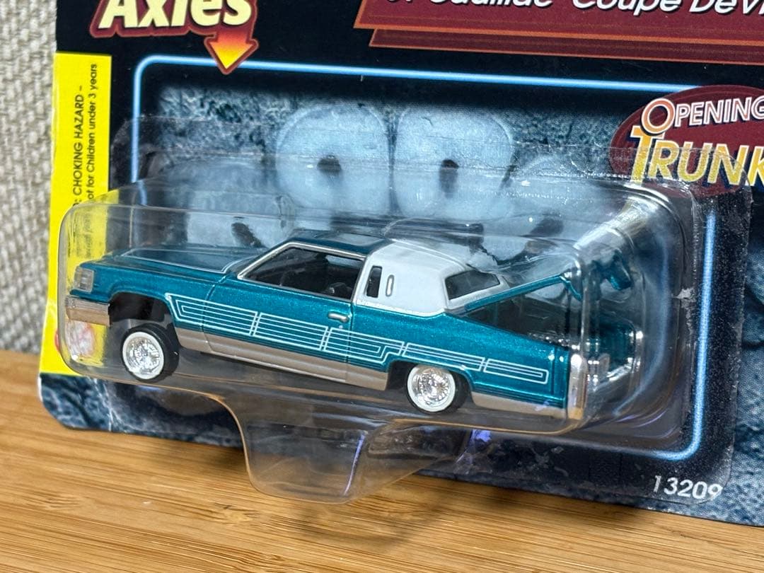 ヨシ '81 Cadillac Coupe DeVille レベル
