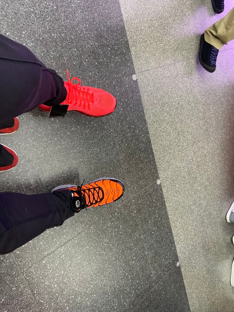 Nike Air Max Plus オレンジ/ブラック/パープル