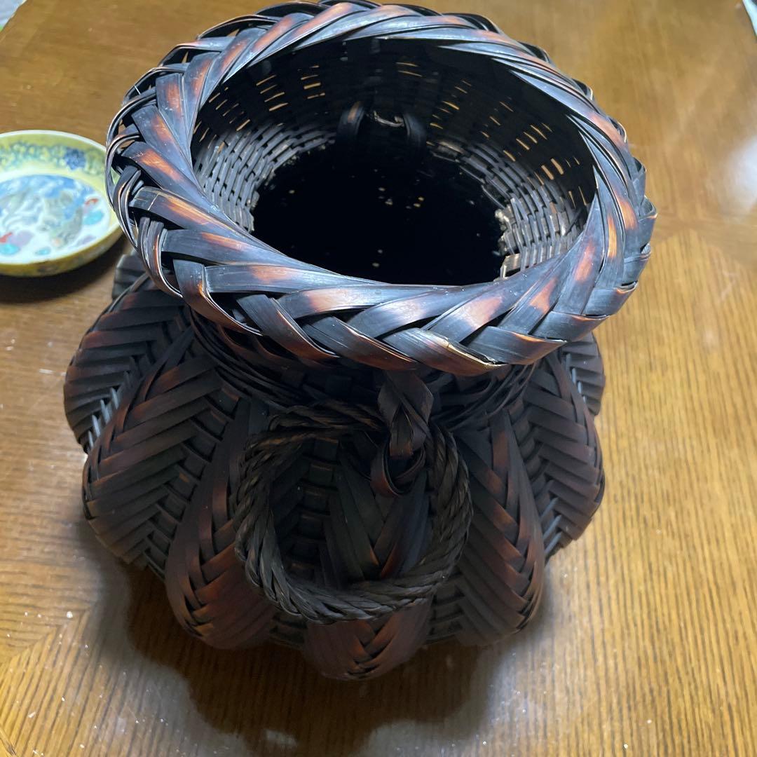 古い花籠