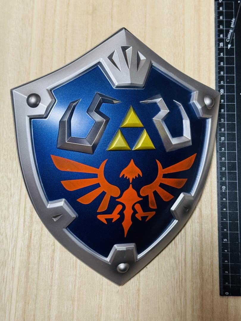 24cmハイリアの盾 ゼルダの伝説 ミニ武器 キーホルダー アクセサリ