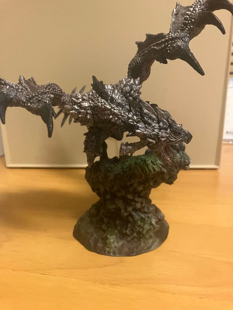 ろ*様 カプコンフィギュアビルダーズ　リオレウス希少種