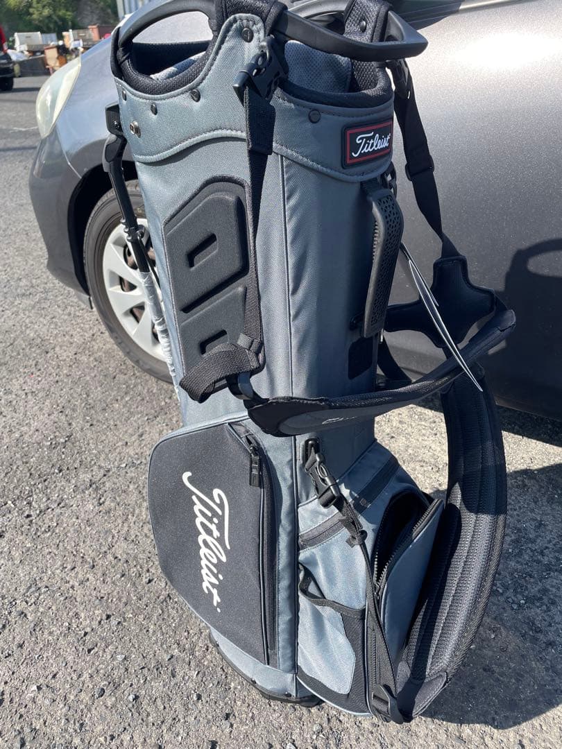 Titleist スタンド式キャディバッグ　ハイブリッド５