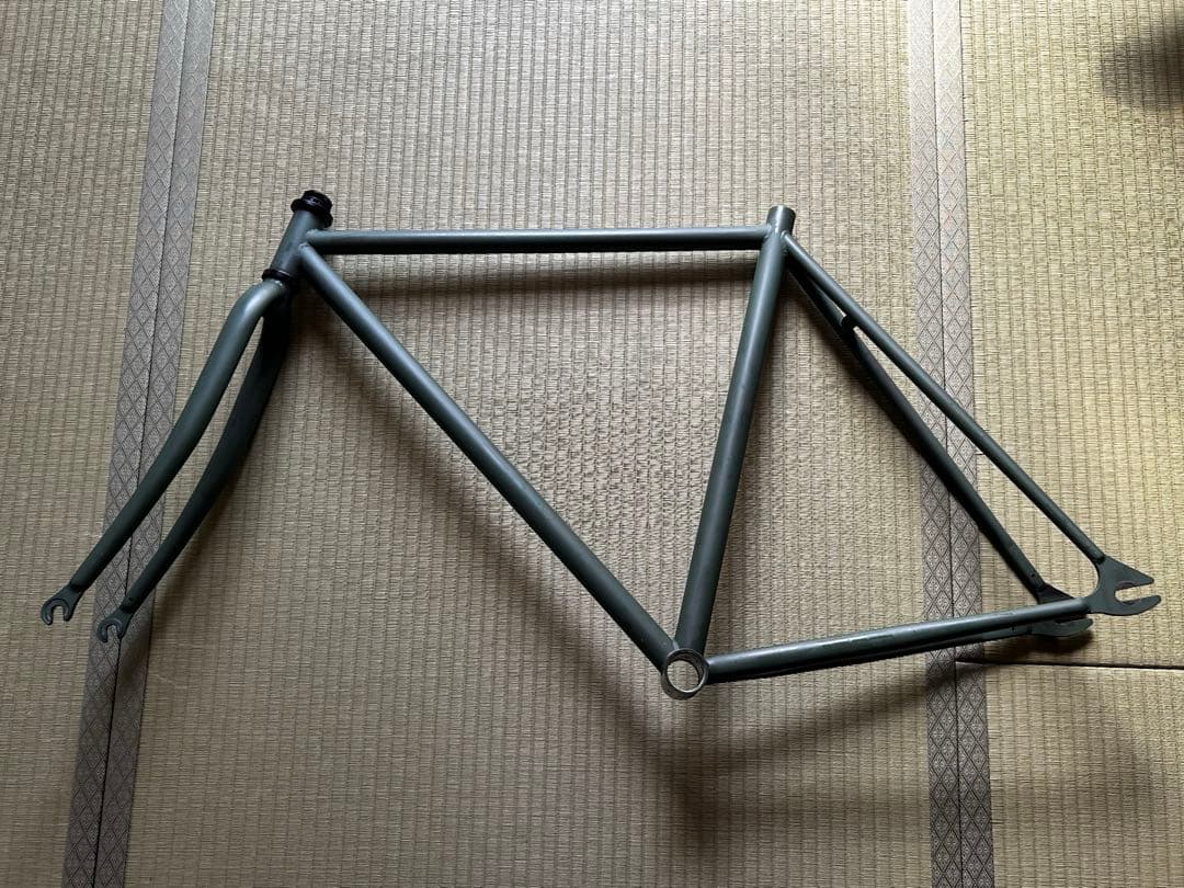CARTELBIKES AVENUEピストフレーム　アーミーグリーン